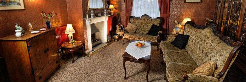 Отель The Old Lockup Wirksworth Экстерьер фото